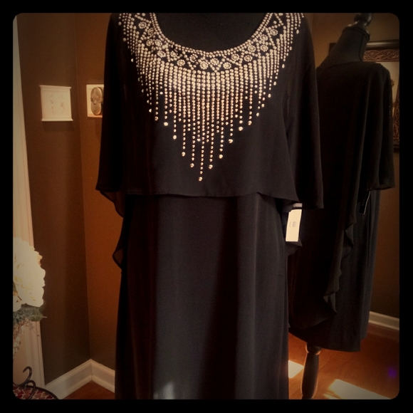 COPY - Dress - Picture 1 of 6